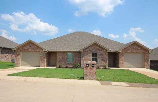 2 Bedroom 2 Bath Townhome! Whitehouse ISD! photos photos