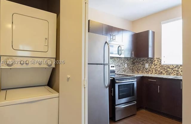 5416 NE 1st Ct Gallery 2