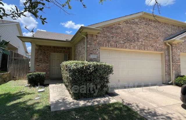 1237 Grand Central Parkway - 1237 Grand Central Parkway, Fort Worth, TX 76131