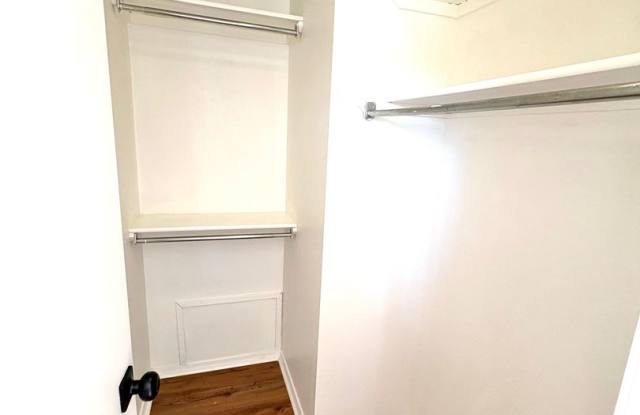 Eastgate 1701 Gallery 3