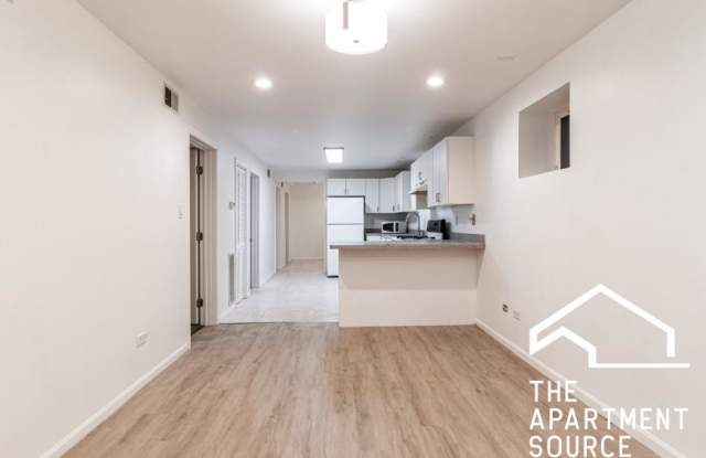 1110 West Wolfram St. photos photos