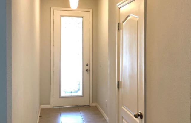 11428 Center Lake Drive Gallery 2