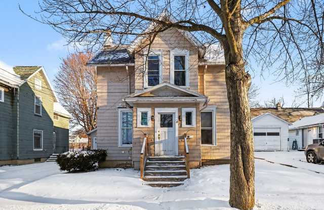 417 East Maple Avenue - 417 East Maple Avenue, Adrian, MI 49221