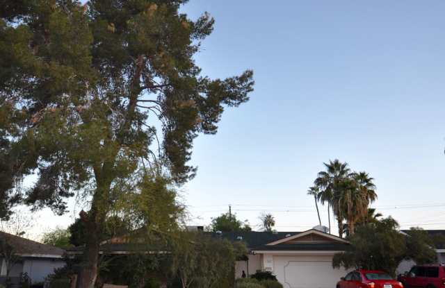 734 E Hermosa Dr - 734 East Hermosa Drive, Tempe, AZ 85282