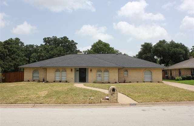 1717 Russwood Drive - 1717 Russwood Drive, Arlington, TX 76012