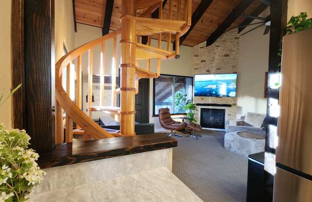 305 Galaxy Ln Gallery 1
