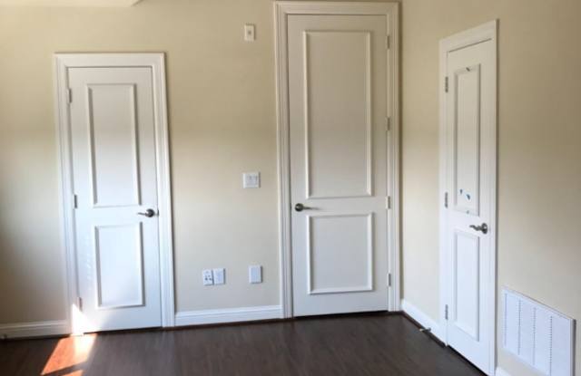 4153 Grassmere Ln #3 Gallery 4