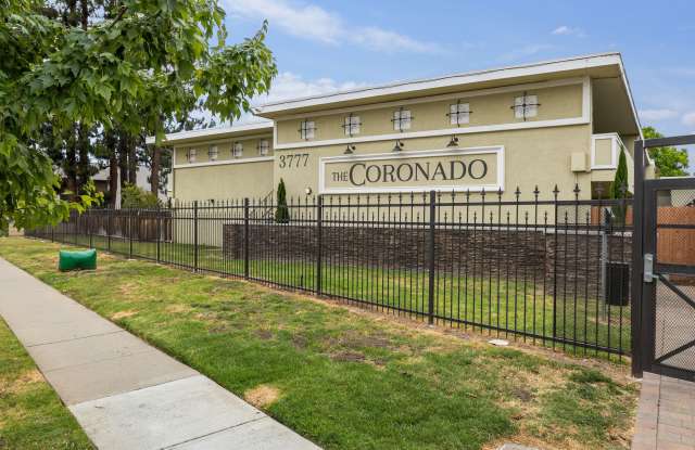 Coronado Apartments photos photos