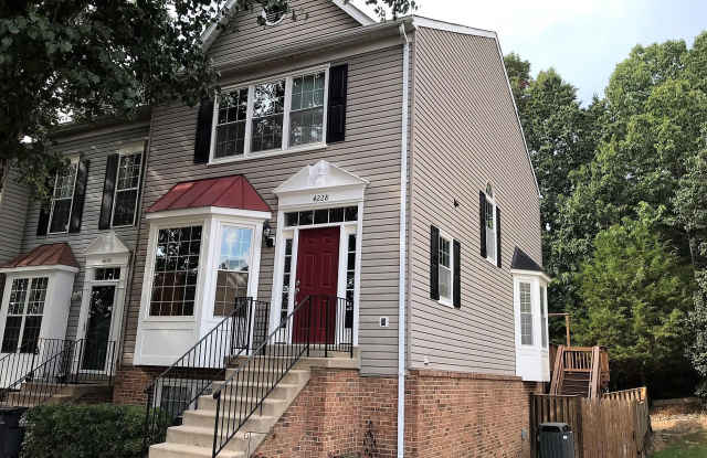 4228 ASHMERE CIRCLE - 4228 Ashmere Circle, Montclair, VA 22025