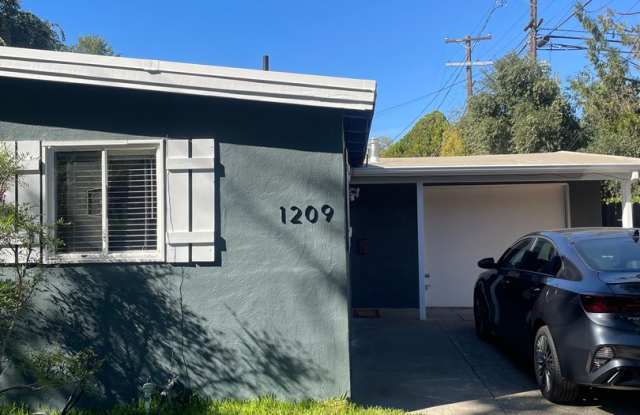 3 Bedroom in Quiet Cul-de-sac photos photos