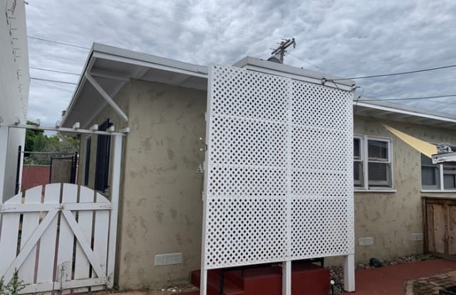 310 South Coast Highway - 310 South Coast Highway, Oceanside, CA 92054