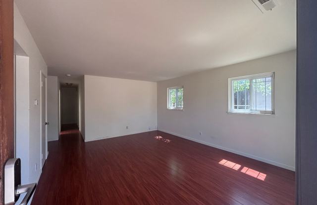 Fremont - Charming 3bed/2bath Home in the Desirable Mission San Jose Neighborhood! Gallery 4