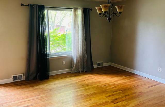 27247 Pembroke Drive Gallery 4