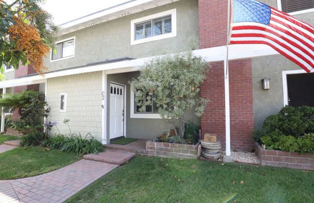 1671 Tustin Ave #C2 - 1671 Tustin Avenue, Costa Mesa, CA 92627