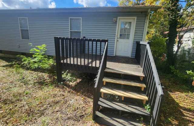 READY TO MOVE IN! 3 Beds 1.5 Baths! Gallery 3