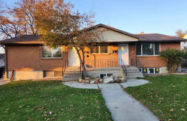 Newly Remodeled 1 Bd 1 Bath Triplex in Sandy - 443 Locust Street, Sandy, UT 84070