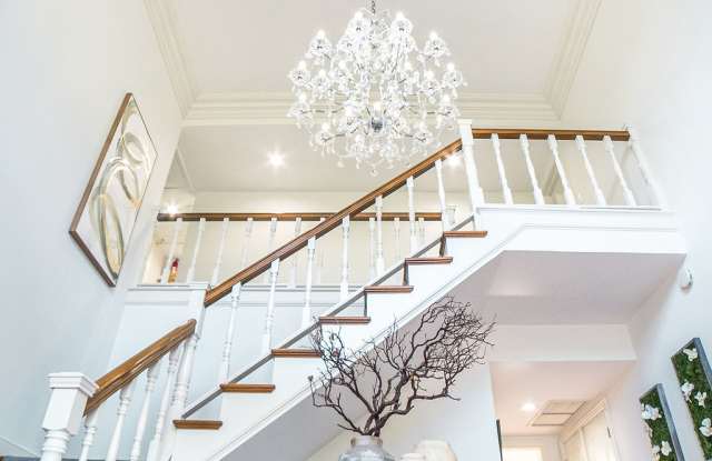 1476 Crestline Drive Gallery 3