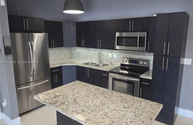 18785 NW 62nd Ave photos photos