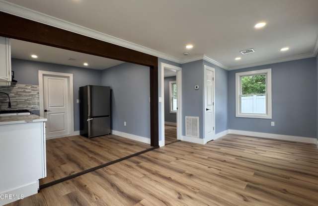 919 Ellison Avenue Gallery 3