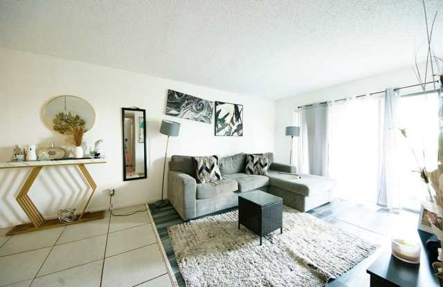 1900 N Congress Ave photos photos