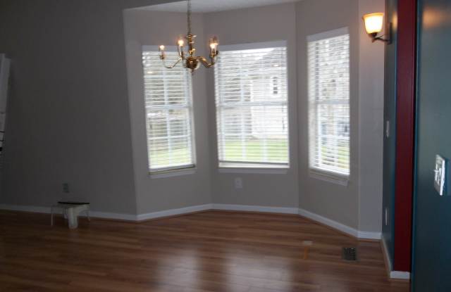 1615 Cedar Tree Ln Gallery 3