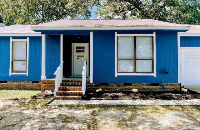 1366 Worstead Drive Gallery 2
