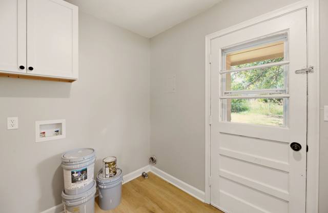 Charming 3-Bedroom Home in Derby Gallery 4