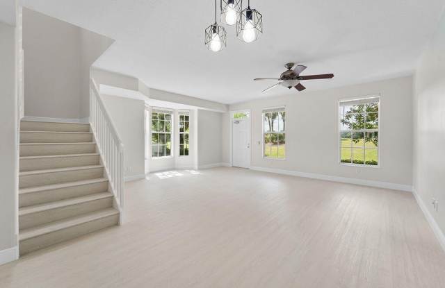 122 Ashley Court photos photos