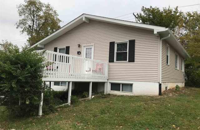 422 N Clark Street - 422 North Clark Street, Bloomington, IN 47408