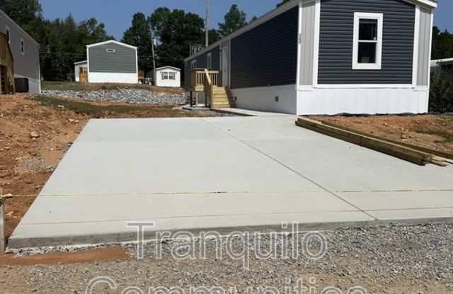 112 Hubert Dr photos photos