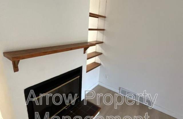 205 E Arbor-304G Gallery 3