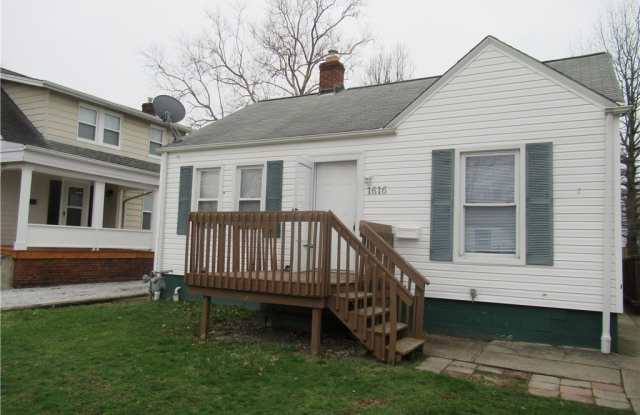 1616 Douglas Road photos photos