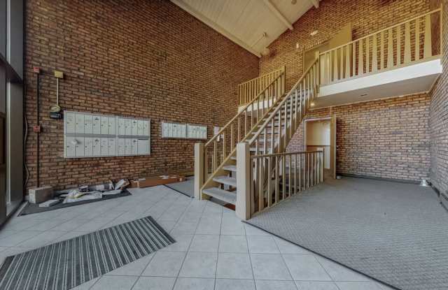7410 Brookdale Drive - 1Unit 113 Gallery 3