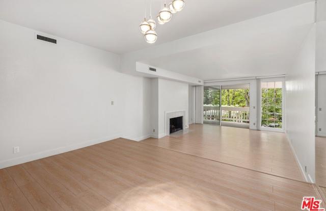 4342 Redwood Ave Gallery 1