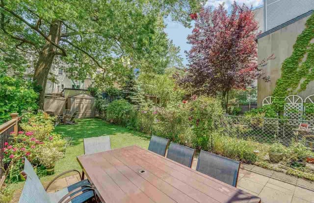 715 PARK AVE - 715 Park Avenue, Hoboken, NJ 07030