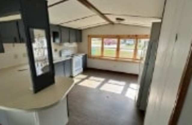 32 Iron Mine Hill Mobile Home Park Gallery 2