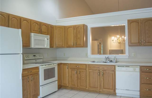 9661 Market Gallery 3