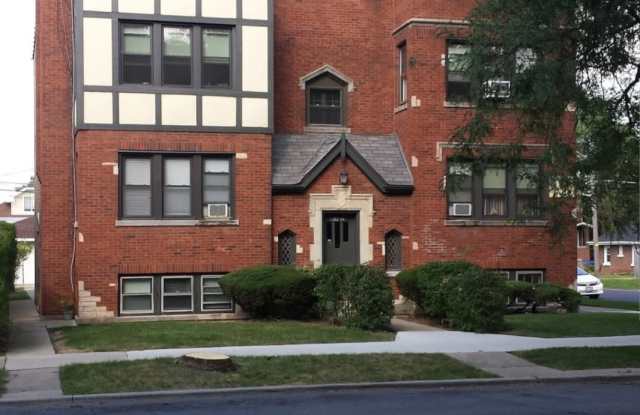 1304 Ridgeland Ave - 1304 Ridgeland Avenue, Berwyn, IL 60402