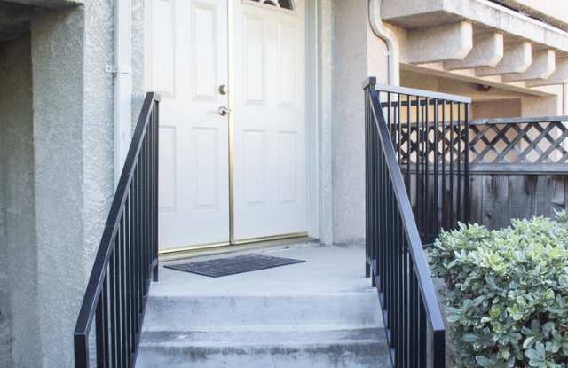 Modern Townhouse with Two Master Bedrooms! photos photos