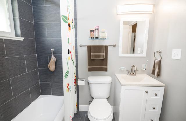 Clay Street Apartments Gallery 4