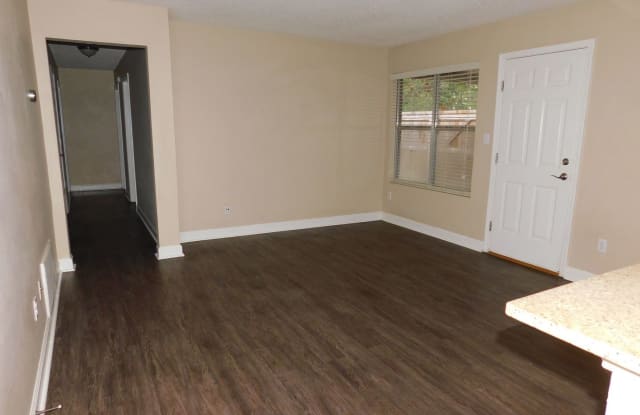 90 Moonflower Ct - 90 Moonflower Ct, Escambia County, AL 32506