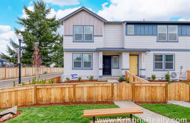 Modern 1-Year-Old NEW CONSTRUCTION 3 BR, 2.5 BA DR Horton Townhome with Community Playground photos photos