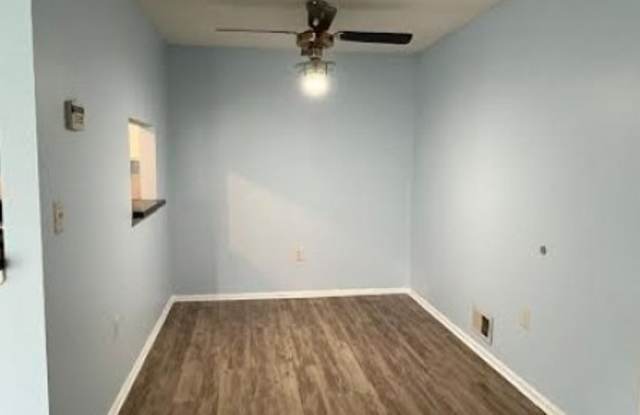81 Amberly Ct Gallery 3