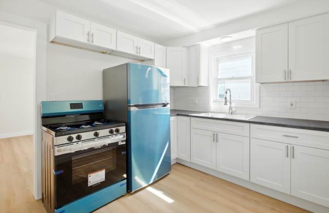 429 West Bernhard Avenue photos photos