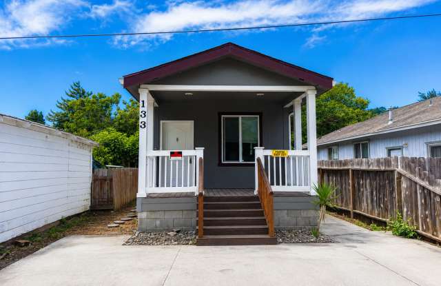 Single Family Home in Rio Dell! Gallery 1