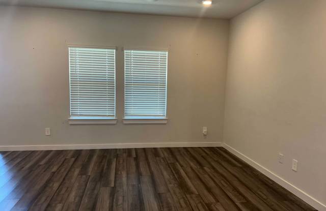 1218 Amistad Loop Gallery 3
