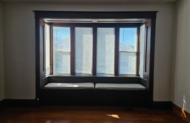 27 North 300 West Gallery 2