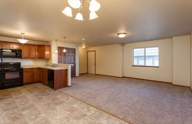 7243 Independence Loop Gallery 2