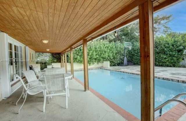 6790 SW 54th St photos photos
