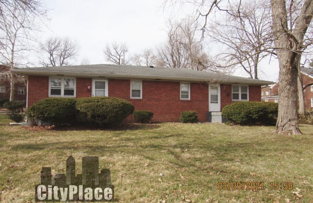4804 E Pleasant Run Parkway North Dr - 4804 East Pleasant Run Parkway North Drive, Indianapolis, IN 46201